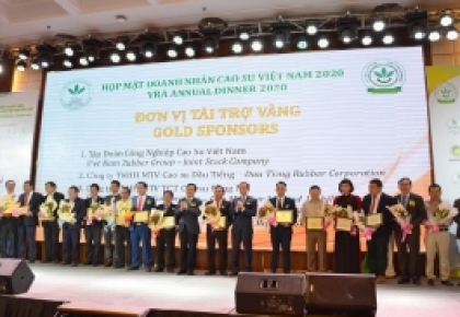 Tôn vinh 14 doanh nghiệp tại Hội nghị Quốc tế và Họp mặt Doanh nhân Cao su 2020