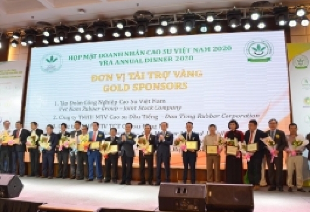 Tôn vinh 14 doanh nghiệp tại Hội nghị Quốc tế và Họp mặt Doanh nhân Cao su 2020